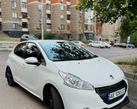 Белый Пежо 208, объемом двигателя 1.56 л и пробегом 175 тыс. км за 7900 $, фото 6 на Automoto.ua