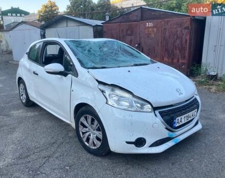 Білий Пежо 208, об'ємом двигуна 1 л та пробігом 120 тис. км за 4000 $, фото 1 на Automoto.ua