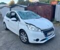 Білий Пежо 208, об'ємом двигуна 1 л та пробігом 120 тис. км за 4000 $, фото 1 на Automoto.ua