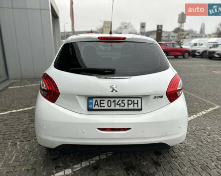Белый Пежо 208, объемом двигателя 1 л и пробегом 102 тыс. км за 5500 $, фото 12 на Automoto.ua