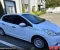 Белый Пежо 208, объемом двигателя 1 л и пробегом 56 тыс. км за 6400 $, фото 1 на Automoto.ua