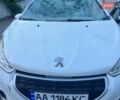 Білий Пежо 208, об'ємом двигуна 1 л та пробігом 120 тис. км за 4000 $, фото 7 на Automoto.ua