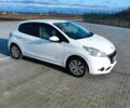 Белый Пежо 208, объемом двигателя 1.6 л и пробегом 162 тыс. км за 7800 $, фото 1 на Automoto.ua