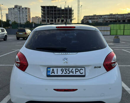 Белый Пежо 208, объемом двигателя 1.2 л и пробегом 95 тыс. км за 7100 $, фото 4 на Automoto.ua