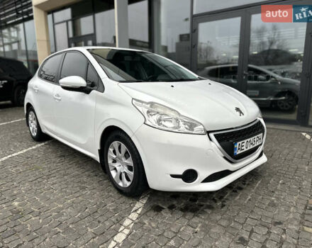 Белый Пежо 208, объемом двигателя 1 л и пробегом 102 тыс. км за 5500 $, фото 1 на Automoto.ua