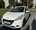 Білий Пежо 208, об'ємом двигуна 1 л та пробігом 178 тис. км за 5500 $, фото 1 на Automoto.ua