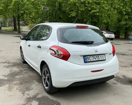 Білий Пежо 208, об'ємом двигуна 1.4 л та пробігом 140 тис. км за 7800 $, фото 4 на Automoto.ua