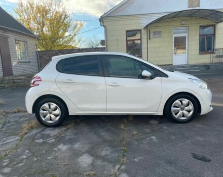 Пежо 208 2013 в Житомире на Automoto.ua Белый Пежо 208, объемом двигателя 1.6 л и пробегом 255 тыс. км за 5700 $, фото 2 на Automoto.ua