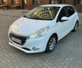 Белый Пежо 208, объемом двигателя 1.2 л и пробегом 108 тыс. км за 7500 $, фото 1 на Automoto.ua