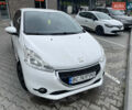 Белый Пежо 208, объемом двигателя 1 л и пробегом 68 тыс. км за 5700 $, фото 5 на Automoto.ua