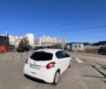 Білий Пежо 208, об'ємом двигуна 1.2 л та пробігом 158 тис. км за 7600 $, фото 5 на Automoto.ua