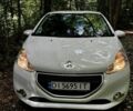 Белый Пежо 208, объемом двигателя 1 л и пробегом 94 тыс. км за 5400 $, фото 1 на Automoto.ua