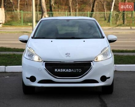 Белый Пежо 208, объемом двигателя 1.2 л и пробегом 93 тыс. км за 7800 $, фото 1 на Automoto.ua