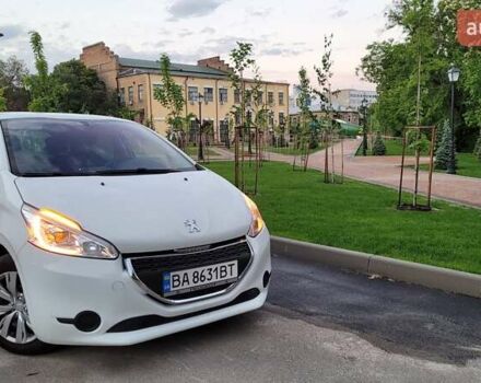 Білий Пежо 208, об'ємом двигуна 1.2 л та пробігом 177 тис. км за 6700 $, фото 1 на Automoto.ua
