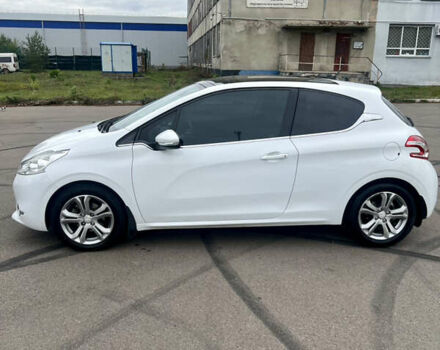 Білий Пежо 208, об'ємом двигуна 1.6 л та пробігом 77 тис. км за 8800 $, фото 12 на Automoto.ua