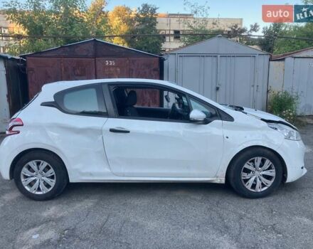 Білий Пежо 208, об'ємом двигуна 1 л та пробігом 120 тис. км за 4000 $, фото 2 на Automoto.ua
