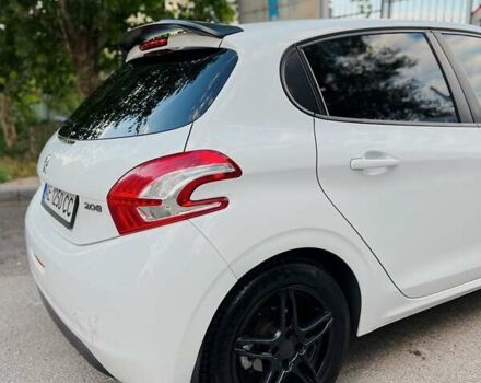 Білий Пежо 208, об'ємом двигуна 1.57 л та пробігом 173 тис. км за 9600 $, фото 7 на Automoto.ua