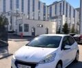 Білий Пежо 208, об'ємом двигуна 1.2 л та пробігом 157 тис. км за 6800 $, фото 1 на Automoto.ua