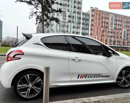 Белый Пежо 208, объемом двигателя 1.6 л и пробегом 137 тыс. км за 6990 $, фото 24 на Automoto.ua
