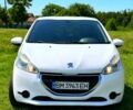Білий Пежо 208, об'ємом двигуна 1 л та пробігом 146 тис. км за 5500 $, фото 1 на Automoto.ua