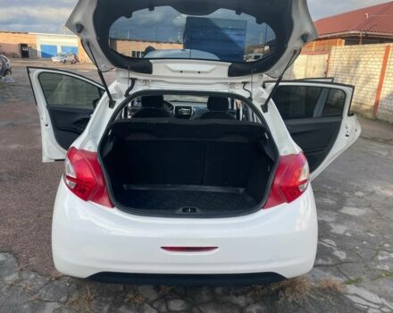 Пежо 208 2013 в Житомире на Automoto.ua Белый Пежо 208, объемом двигателя 1.6 л и пробегом 255 тыс. км за 5700 $, фото 5 на Automoto.ua