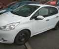 Белый Пежо 208, объемом двигателя 1 л и пробегом 157 тыс. км за 6200 $, фото 1 на Automoto.ua