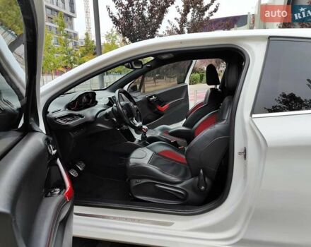 Білий Пежо 208, об'ємом двигуна 1.6 л та пробігом 137 тис. км за 6990 $, фото 6 на Automoto.ua