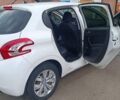 Білий Пежо 208, об'ємом двигуна 1.2 л та пробігом 92 тис. км за 7500 $, фото 14 на Automoto.ua