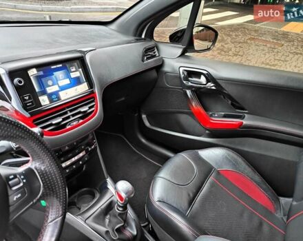 Белый Пежо 208, объемом двигателя 1.6 л и пробегом 137 тыс. км за 6990 $, фото 38 на Automoto.ua