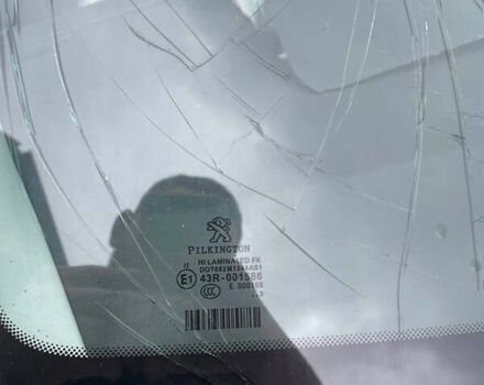 Белый Пежо 208, объемом двигателя 1.2 л и пробегом 120 тыс. км за 2500 $, фото 7 на Automoto.ua