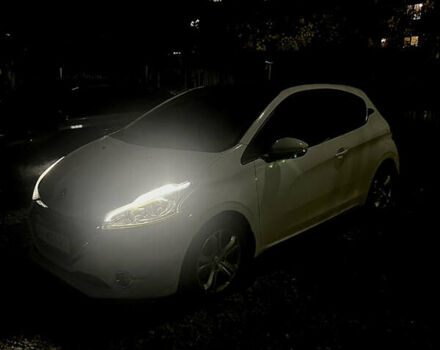 Білий Пежо 208, об'ємом двигуна 1.6 л та пробігом 77 тис. км за 8800 $, фото 23 на Automoto.ua