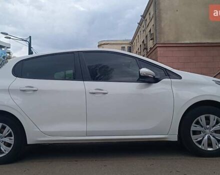 Білий Пежо 208, об'ємом двигуна 1.2 л та пробігом 92 тис. км за 7500 $, фото 19 на Automoto.ua