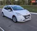 Белый Пежо 208, объемом двигателя 1.4 л и пробегом 153 тыс. км за 6600 $, фото 1 на Automoto.ua