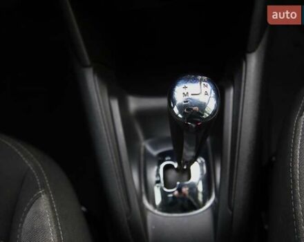 Белый Пежо 208, объемом двигателя 1.2 л и пробегом 93 тыс. км за 7800 $, фото 17 на Automoto.ua