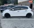 Белый Пежо 208, объемом двигателя 1 л и пробегом 68 тыс. км за 5700 $, фото 6 на Automoto.ua