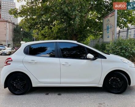Белый Пежо 208, объемом двигателя 1.56 л и пробегом 175 тыс. км за 7900 $, фото 36 на Automoto.ua