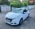 Білий Пежо 208, об'ємом двигуна 1 л та пробігом 120 тис. км за 4000 $, фото 1 на Automoto.ua