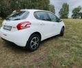 Білий Пежо 208, об'ємом двигуна 1 л та пробігом 82 тис. км за 5000 $, фото 2 на Automoto.ua