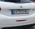 Білий Пежо 208, об'ємом двигуна 1.2 л та пробігом 92 тис. км за 7500 $, фото 1 на Automoto.ua