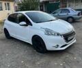 Пежо 208 2013 в Одессе на Automoto.ua Белый Пежо 208, объемом двигателя 1.56 л и пробегом 190 тыс. км за 4999 $, фото 3 на Automoto.ua