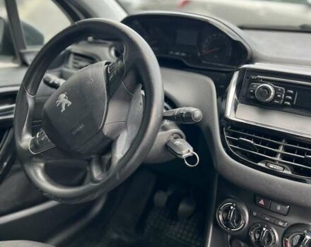 Белый Пежо 208, объемом двигателя 1.4 л и пробегом 186 тыс. км за 6400 $, фото 9 на Automoto.ua