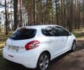 Білий Пежо 208, об'ємом двигуна 1.6 л та пробігом 99 тис. км за 9700 $, фото 2 на Automoto.ua