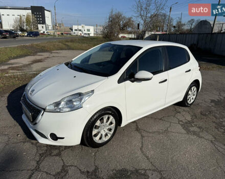 Белый Пежо 208, объемом двигателя 1 л и пробегом 109 тыс. км за 5400 $, фото 3 на Automoto.ua