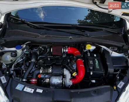 Белый Пежо 208, объемом двигателя 1.56 л и пробегом 175 тыс. км за 7900 $, фото 33 на Automoto.ua