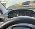 Пежо 208 2013 в Житомире на Automoto.ua Белый Пежо 208, объемом двигателя 1.57 л и пробегом 255 тыс. км за 5700 $, фото 2 на Automoto.ua