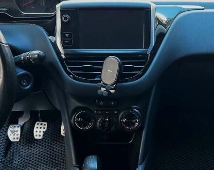 Белый Пежо 208, объемом двигателя 1.56 л и пробегом 175 тыс. км за 7900 $, фото 19 на Automoto.ua