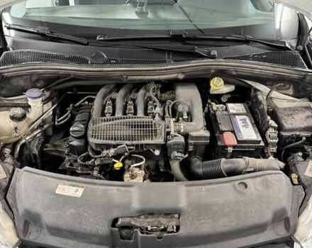 Белый Пежо 208, объемом двигателя 1.2 л и пробегом 105 тыс. км за 8200 $, фото 13 на Automoto.ua