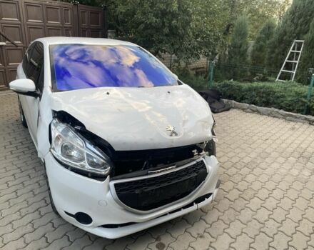 Белый Пежо 208, объемом двигателя 1 л и пробегом 91 тыс. км за 3350 $, фото 1 на Automoto.ua