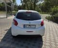 Білий Пежо 208, об'ємом двигуна 1 л та пробігом 135 тис. км за 5000 $, фото 9 на Automoto.ua