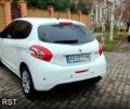 Білий Пежо 208, об'ємом двигуна 1.2 л та пробігом 74 тис. км за 7500 $, фото 5 на Automoto.ua